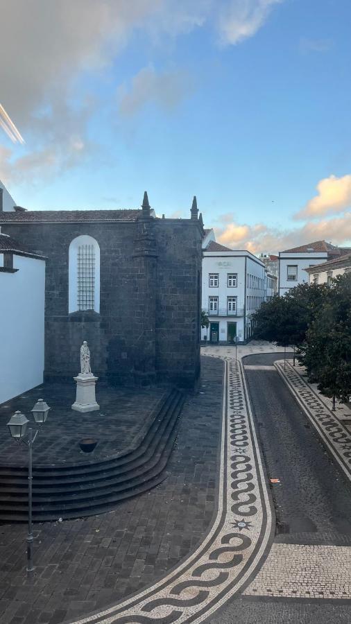 Matriz 55, Hostel & Suites Ponta Delgada Exteriör bild