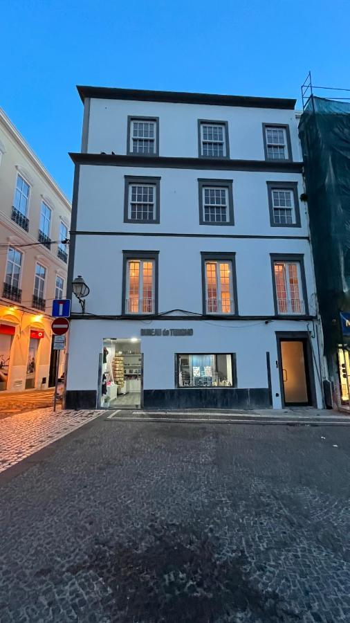 Matriz 55, Hostel & Suites Ponta Delgada Exteriör bild