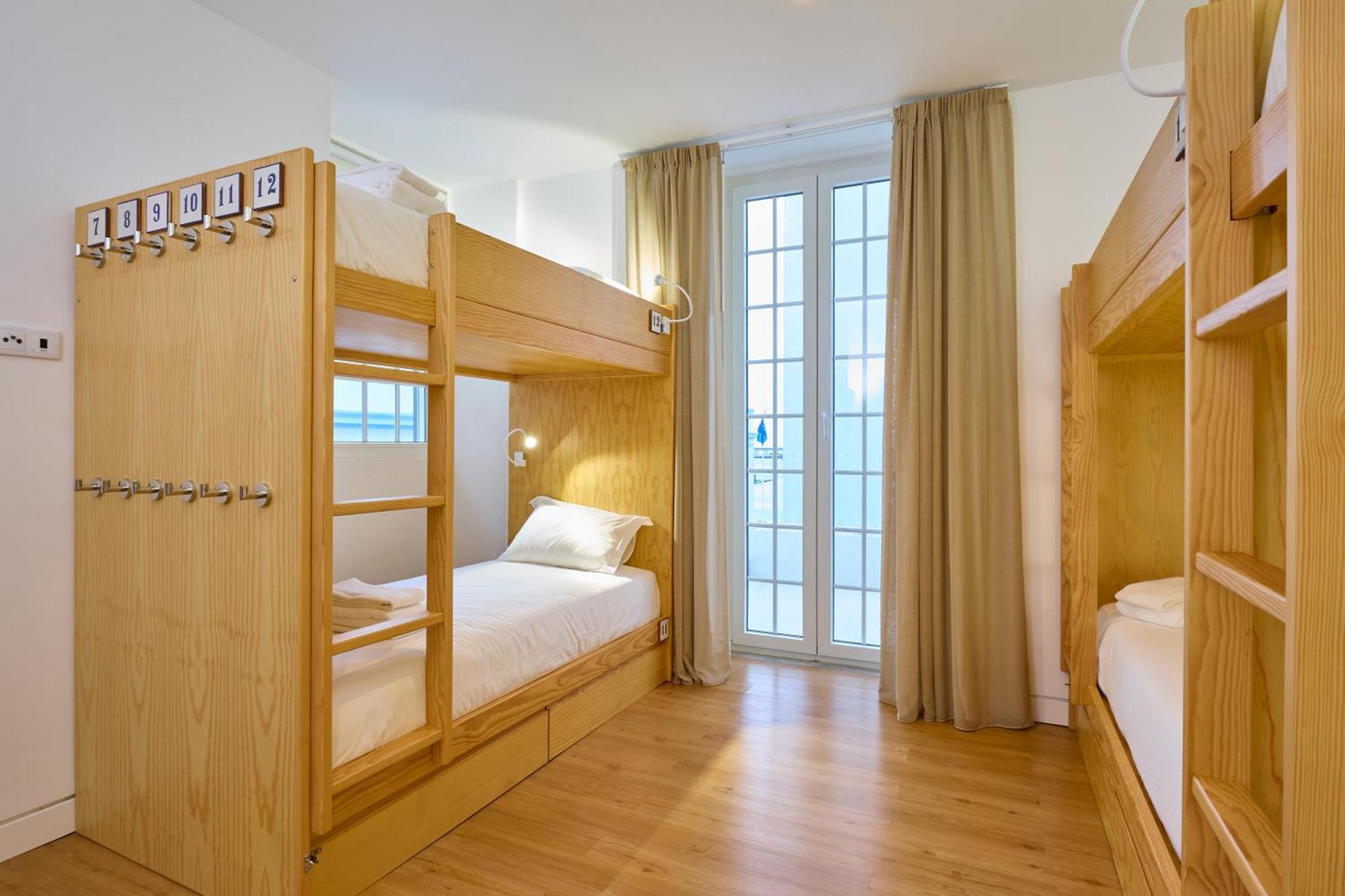 Matriz 55, Hostel & Suites Ponta Delgada Rum bild